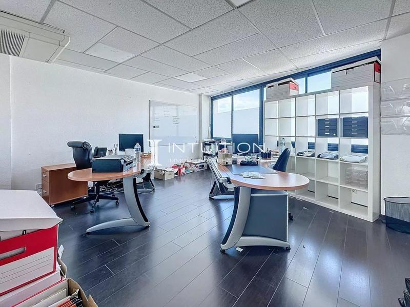 Local commercial - 78 m² - 4 pièces