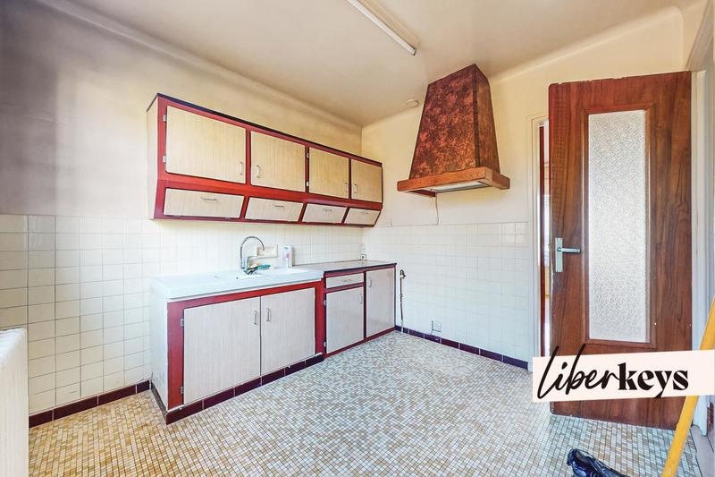 Maison - 12 m² - 6 pièces