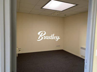 Bureau - 60 m² - 5 pièces