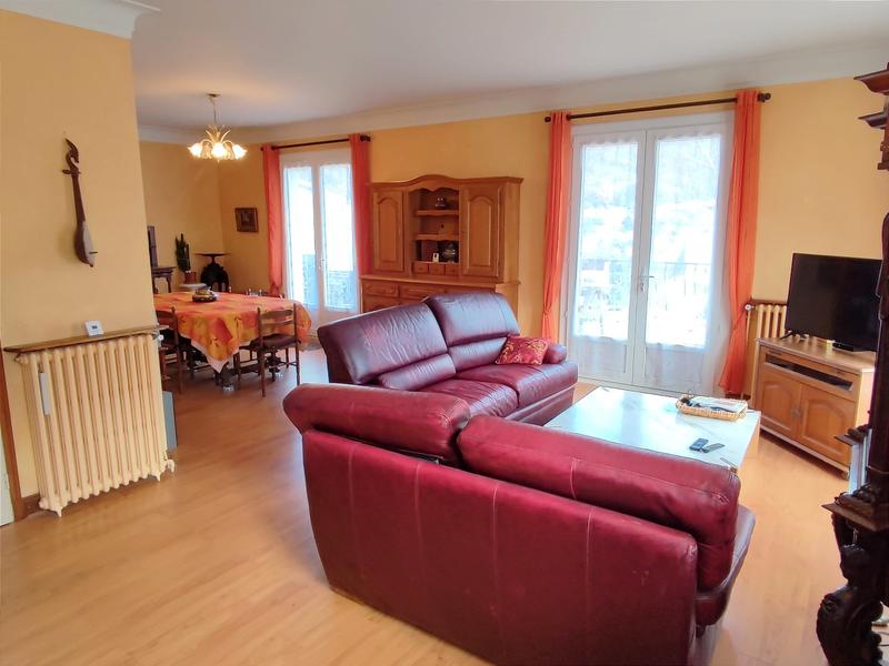 Maison - 198 m² - 6 pièces