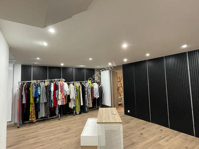 Local commercial - 153 m²