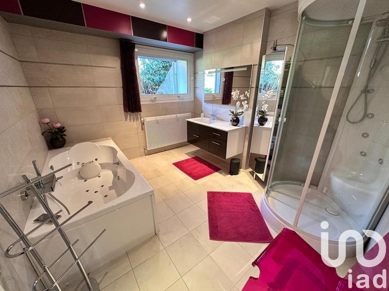 Maison de maîtres - 275 m² - 9 pièces