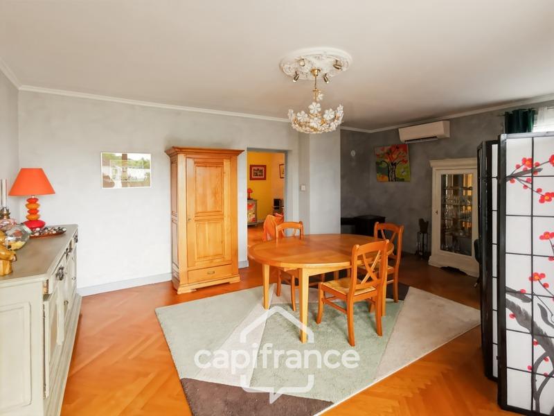 Maison de village - 87 m² - 5 pièces