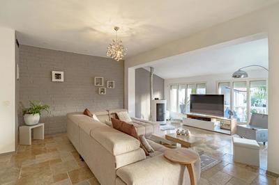 Propriété - 207 m² - 9 pièces