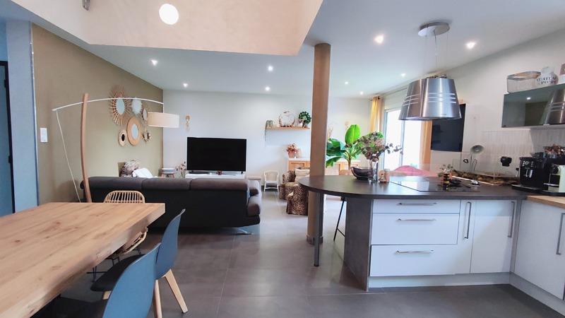 Maison - 160 m² - 5 pièces