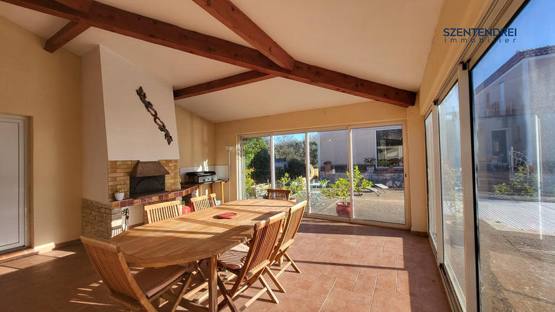 Villa - 366 m² - 12 pièces