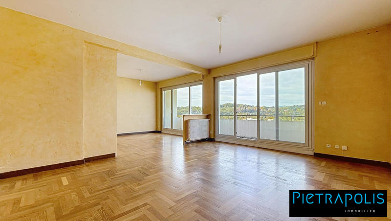 Appartement - 97 m² - 3 pièces