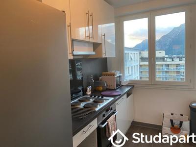 Chambre - 14 m² - 1 pièce