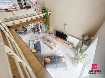 Maison - 250 m² - 7 pièces