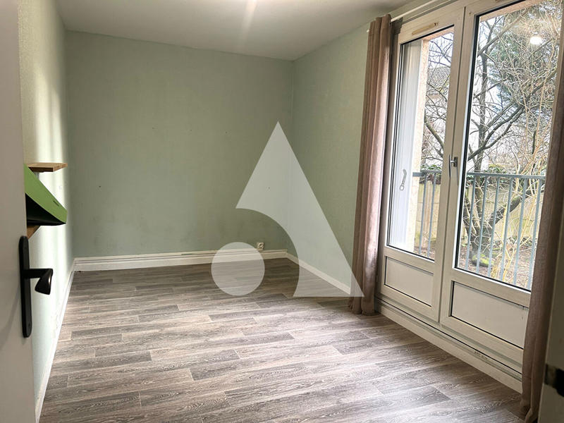 Appartement - 92 m² - 5 pièces