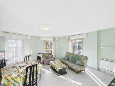 Appartement - 65 m² - 2 pièces