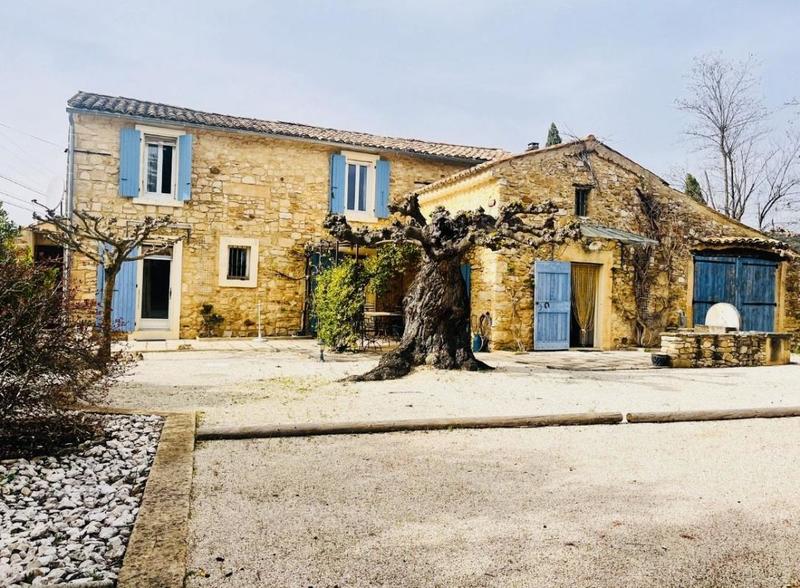 Mas - 136 m² - 5 pièces