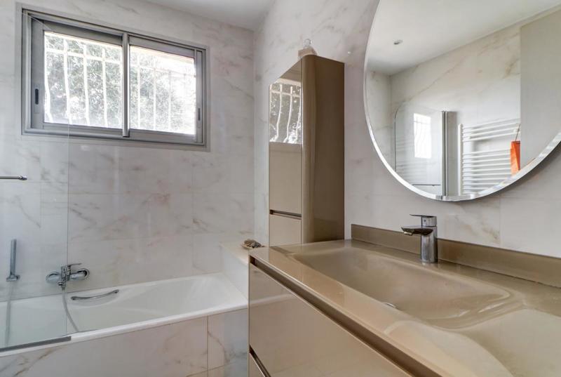 Appartement - 90 m² - 3 pièces