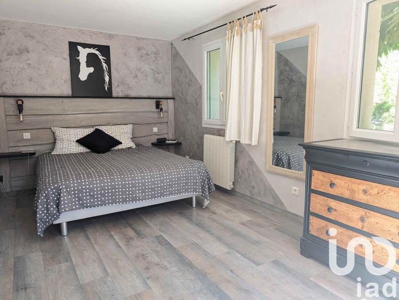 Maison - 200 m² - 7 pièces