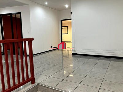 Local commercial - 105 m²