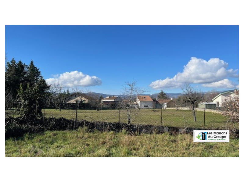 Terrain constructible - 677 m²