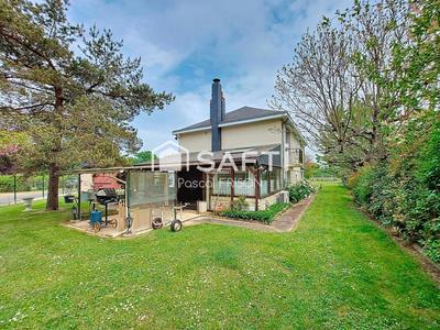 Maison - 140 m² - 5 pièces