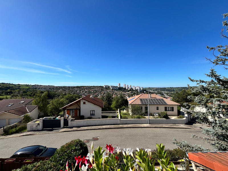 Maison - 87 m² - 4 pièces