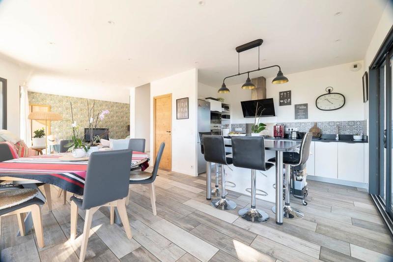 Maison - 121 m² - 4 pièces