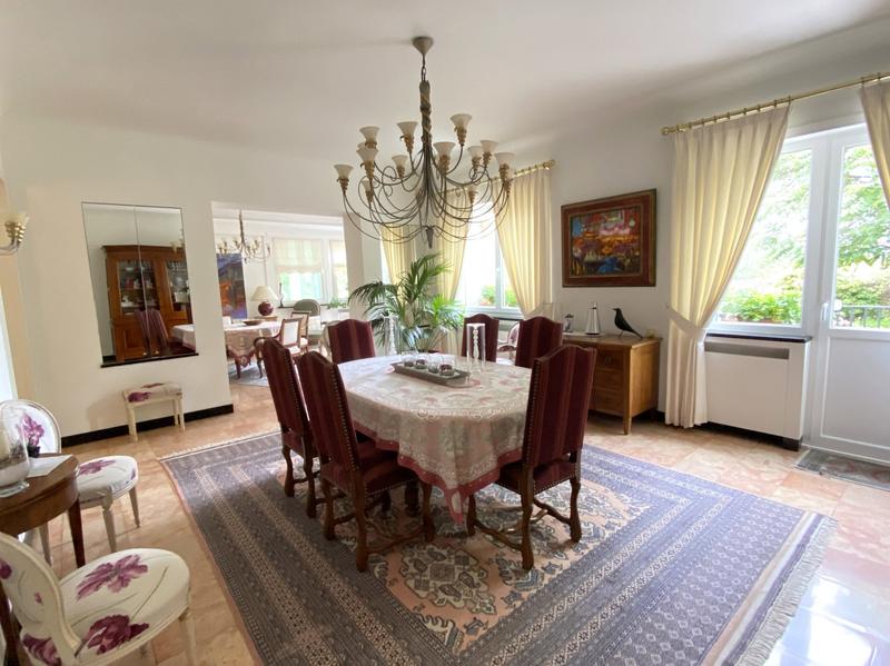 Villa - 383 m² - 9 pièces