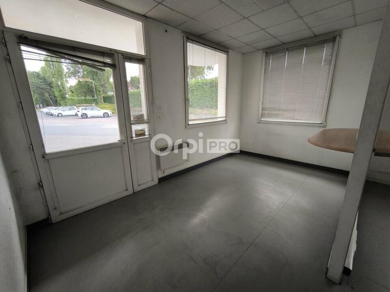 Local d'activité / Entrepôt - 3 060 m²