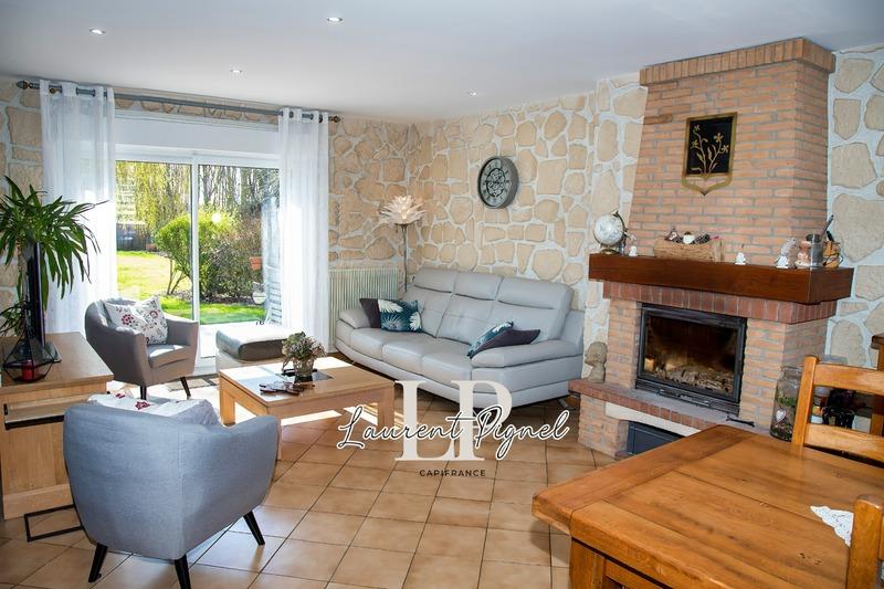 Maison - 177 m² - 9 pièces