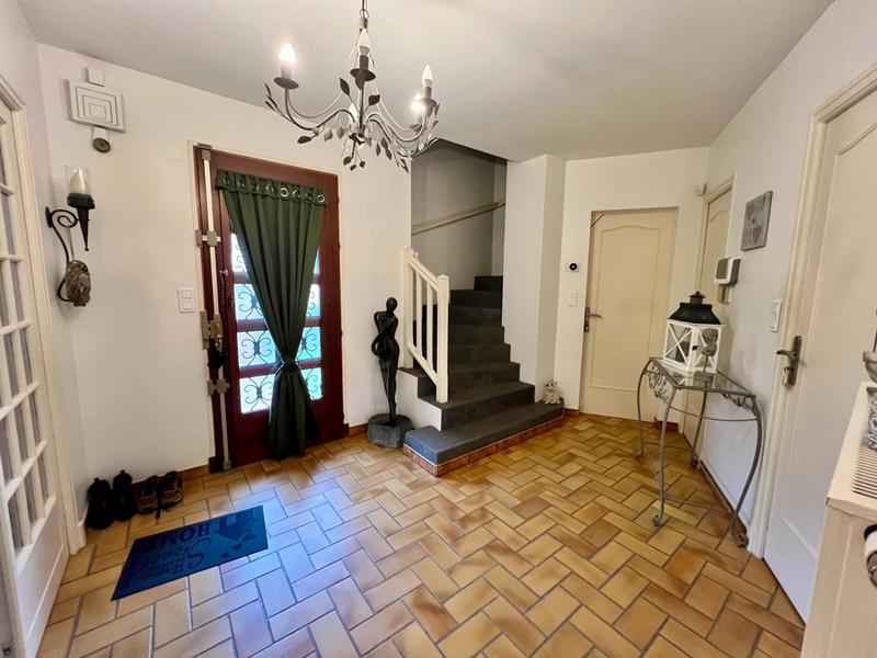 Maison - 183 m² - 6 pièces