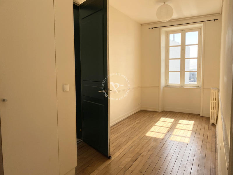 Appartement - 134 m² - 4 pièces