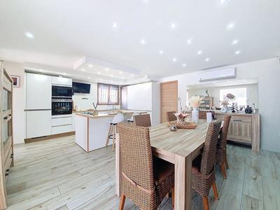 Villa - 130 m² - 5 pièces