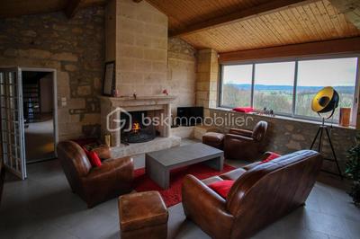 Demeure - 230 m² - 6 pièces