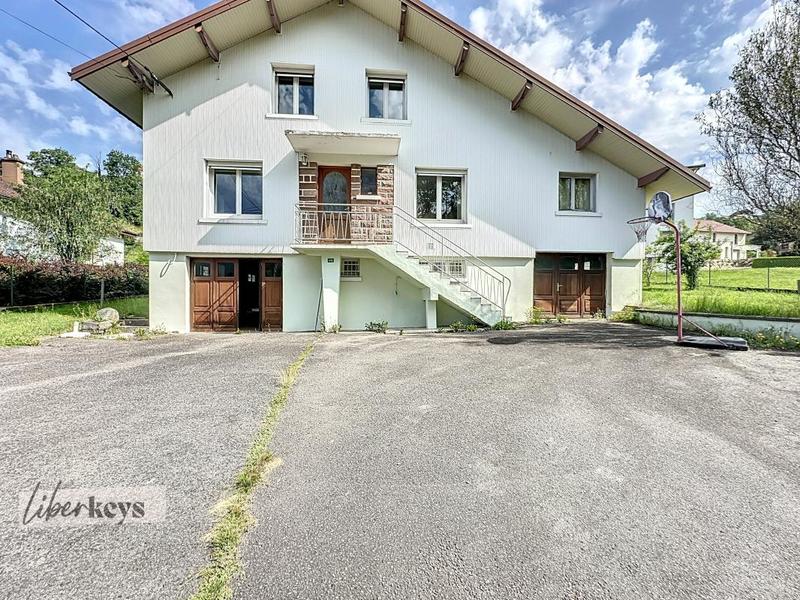 Maison traditionnelle - 114 m² - 6 pièces