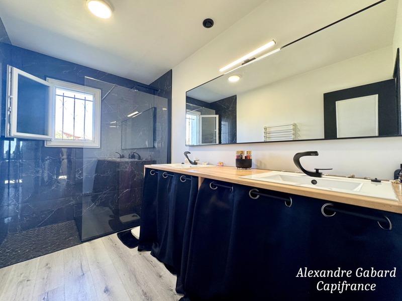 Maison - 98 m² - 5 pièces