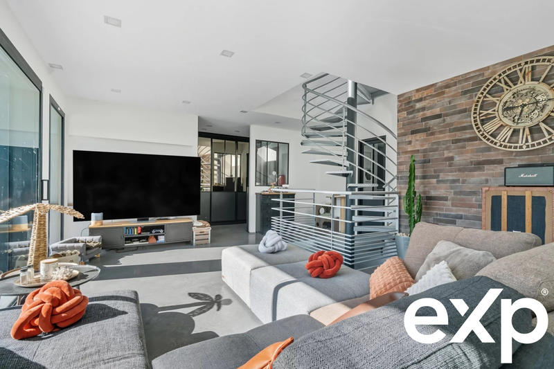 Maison - 160 m² - 6 pièces