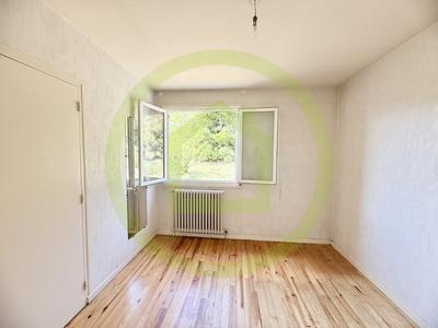 Maison - 92 m² - 5 pièces