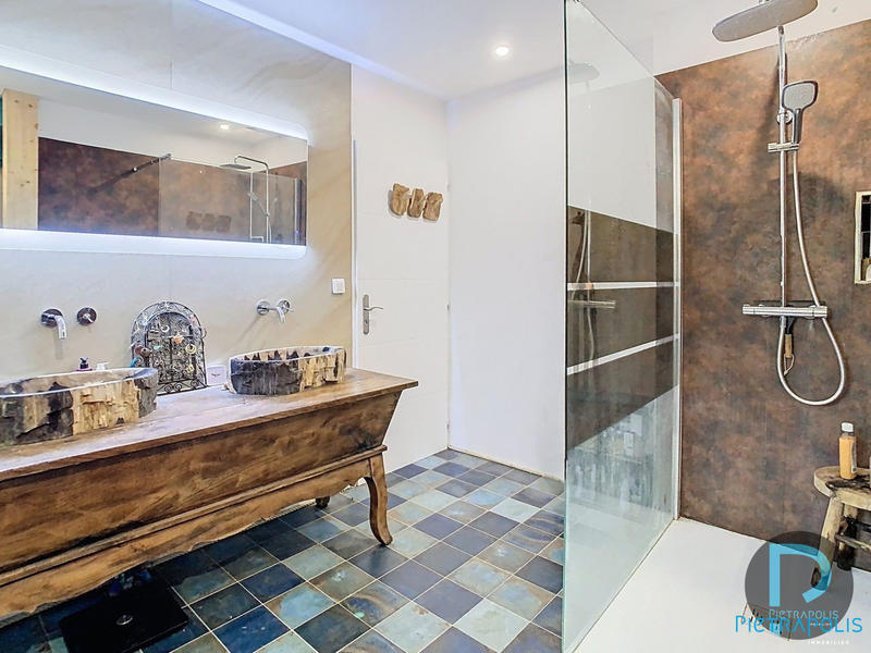 Ferme - 235 m² - 9 pièces