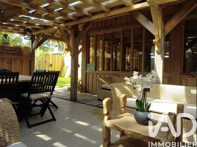 Maison de maîtres - 200 m² - 8 pièces