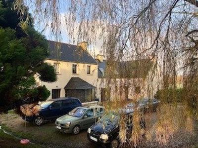 Maison - 176 m² - 10 pièces