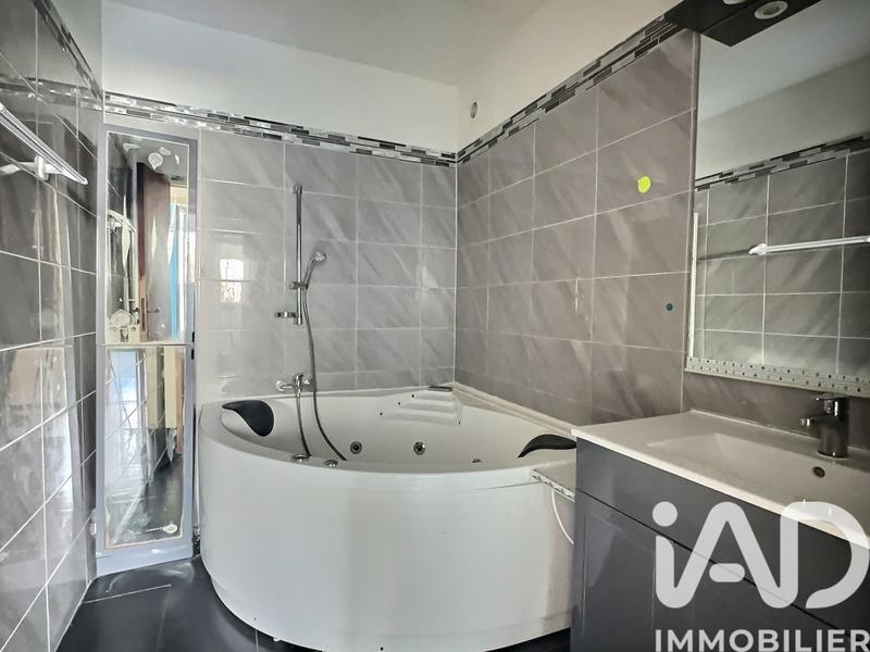 Appartement - 92 m² - 5 pièces