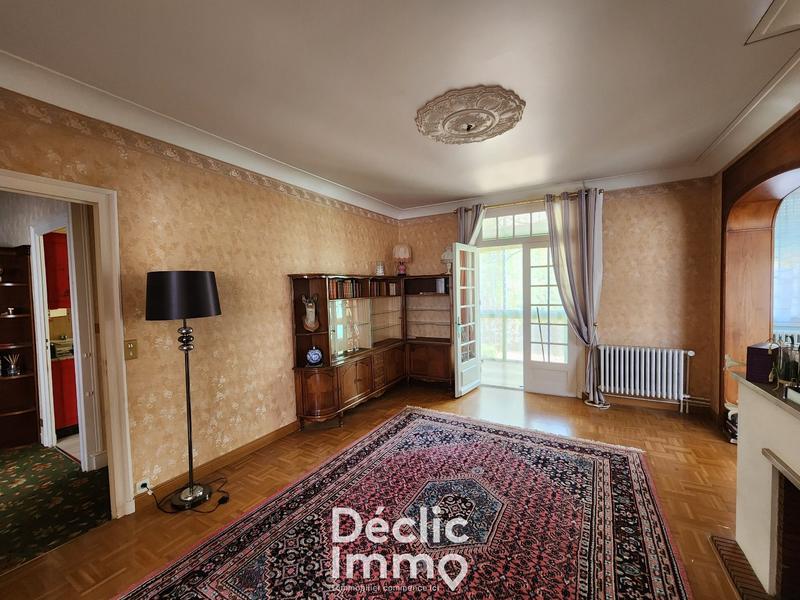 Maison - 162 m² - 8 pièces