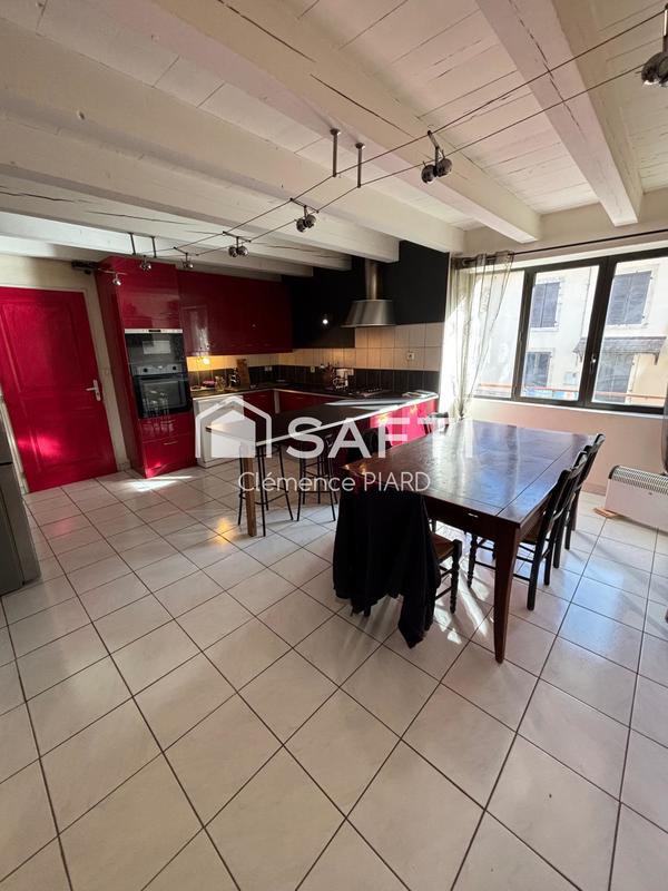 Maison - 143 m² - 10 pièces