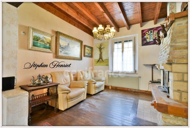 Maison - 266 m² - 11 pièces