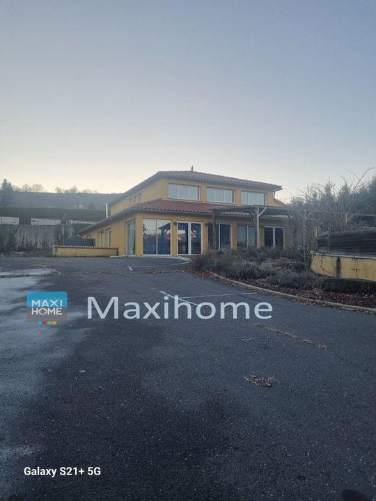 Maison ancienne - 350 m² - 16 pièces