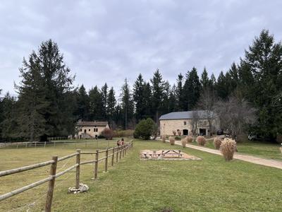 Corps de ferme - 425 m² - 12 pièces