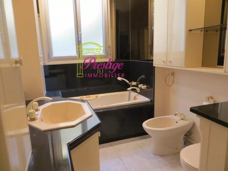 Appartement - 122 m² - 4 pièces