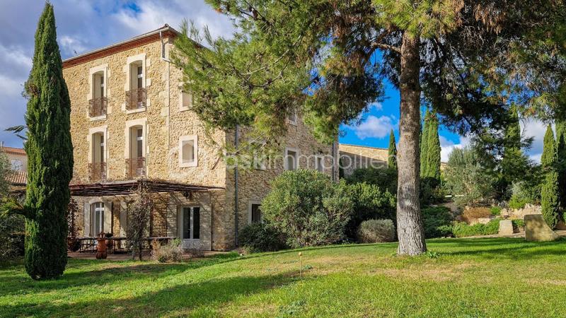 Maison de maîtres - 384 m² - 12 pièces