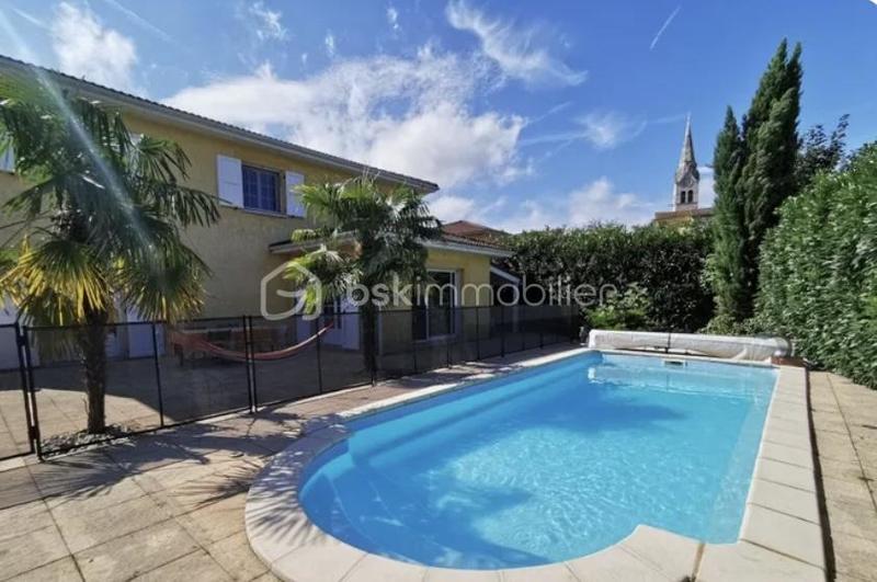 Villa - 235 m² - 8 pièces