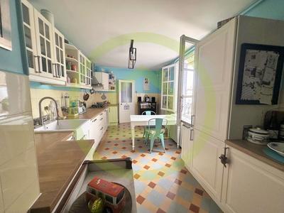 Maison - 183 m² - 7 pièces