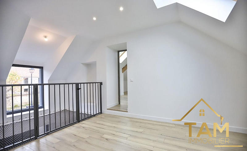 Maison - 180 m² - 5 pièces