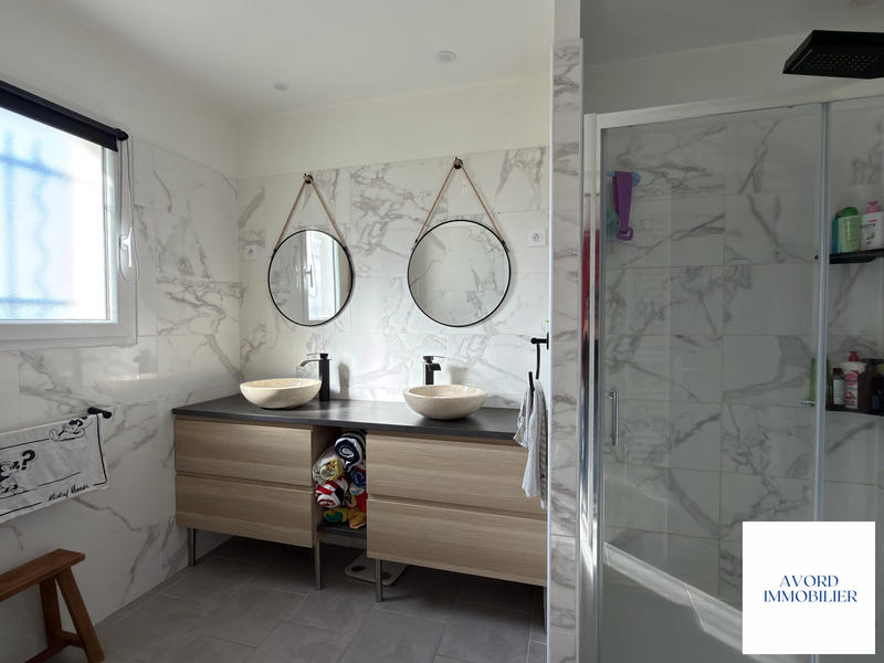 Maison - 96 m² - 4 pièces