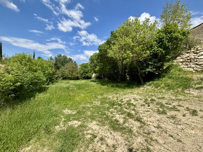 Terrain - 1 800 m²